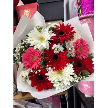 RENKLİ GERBERA BUKETİ